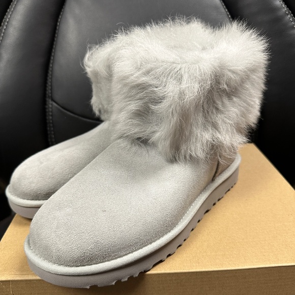 NIB! UGG Women's Boots Mini Toscana Cuff Sheepskin In Gray Size US8/EU39 1102991 - Picture 3 of 10
